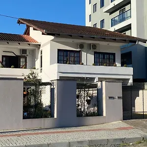 casa-confortvel-joinville.santa-catarina-brasil.com/